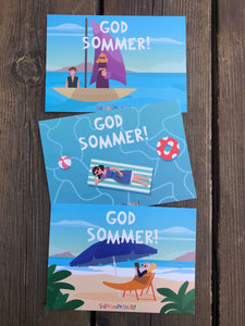 Tre av postkortene: Askeladden og prinsessa som seiler, Snehvit på luftmadrass, og syvende far på stranda. 